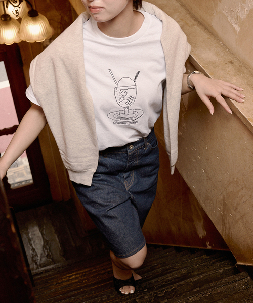 SLOBE citron.(スローブシトロン)の「《WEB限定》SLOBE citron.YURIAPEMUPERU Creamsoda TEE(Tシャツ/カットソー・レディース・ホワイト・FREE)」の3枚目の写真