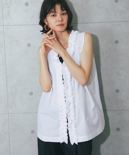 SMILE ORCHID(スマイルオーキッド)の「前後2wayフリルトップス(シャツ/ブラウス・レディース・ブラック/ホワイト/ブルー・M)」の10枚目の写真