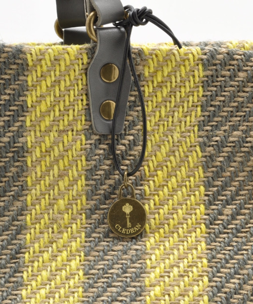 CLEDRAN（クレドラン）の「【手機ならではの質感】CL3761 HAND＆WORK STRIPE JUTE TOTE（トートバッグ・レディース・ブラック系その他/イエロー系その他・FREE）」の6枚目の写真
