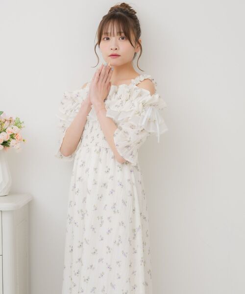 ワンピース　ホワイト　新品　M フォロー割-200円 セール】フリルオフショルOP（ワンピース）｜ems excite（エムズ