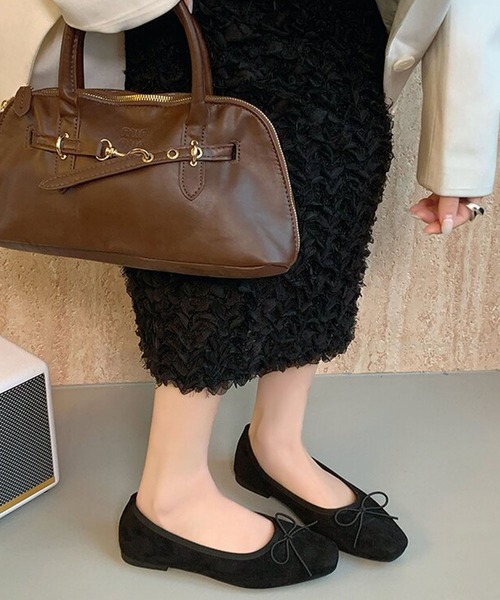 LOWO(ロワ)の「リボン バレエシューズ フラットシューズ スクエアトゥ ローヒール パンプス(バレエシューズ・レディース・ベージュ/イエロー/キャメル/レッド/ブラック・35(22.5)/37(23.5)/36(23)/38(24)/39(24.5/40(25))」の2枚目の写真