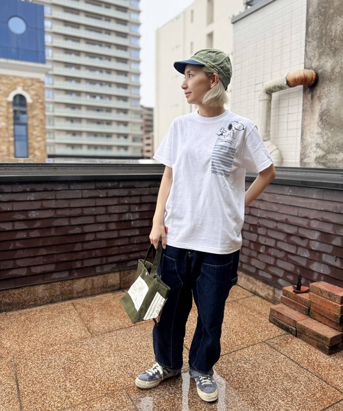SNOOPY×OLD BETTY'S（スヌーピーカケルオールドベティーズ）の「スヌーピー【SNOOPY】O/E Heavy Weight 1Pocket T-shirts（Tシャツ/カットソー・レディース・ホワイト/ブラック・S/M/XL/L）」の3枚目の写真