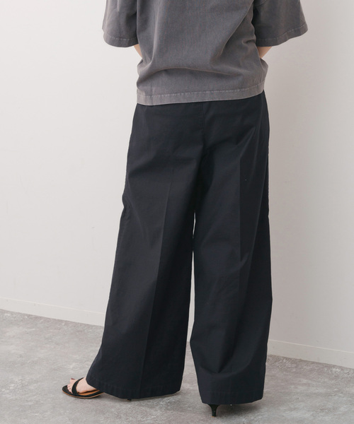 Spick & Span（スピックアンドスパン）の「バックサテンカーゴワイドパンツ（カーゴパンツ・レディース・ブラック/カーキ・34/36/38）」の7枚目の写真