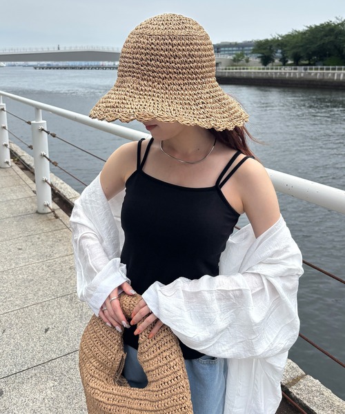 ISOOK(アイスー)の「【ISOOK / アイスー】天竺カップ付きダブルストラップキャミ / ベアキャミソール ブラトップ インナーキャミ 2本ストラップ タンクトップ インナー ホワイト ブラック ブラウン 白 黒 茶 ZOZOTOWN限定(キャミソール・レディース・ブラック/ホワイト/ブラウン・FREE)」の1枚目の写真