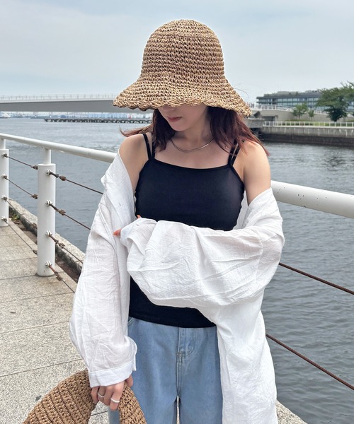 ISOOK(アイスー)の「【ISOOK / アイスー】天竺カップ付きダブルストラップキャミ / ベアキャミソール ブラトップ インナーキャミ 2本ストラップ タンクトップ インナー ホワイト ブラック ブラウン 白 黒 茶 ZOZOTOWN限定(キャミソール・レディース・ブラック/ホワイト/ブラウン・FREE)」の6枚目の写真