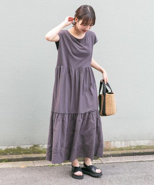 ITEMS URBANRESEARCH（アイテムズ アーバンリサーチ）の「ピグメントティアードワンピース（ワンピース・レディース・オレンジ/チャコールグレー/アイボリー・FREE）」の15枚目の写真