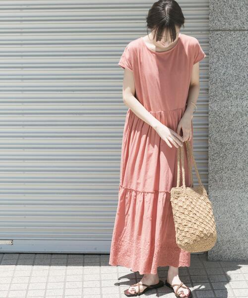 ITEMS URBANRESEARCH（アイテムズ アーバンリサーチ）の「ピグメントティアードワンピース（ワンピース・レディース・オレンジ/チャコールグレー/アイボリー・FREE）」の21枚目の写真