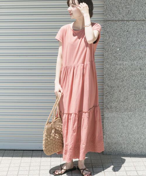 ITEMS URBANRESEARCH（アイテムズ アーバンリサーチ）の「ピグメントティアードワンピース（ワンピース・レディース・オレンジ/チャコールグレー/アイボリー・FREE）」の22枚目の写真