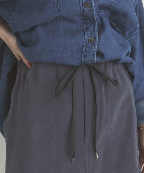 Doux archives（ドゥアルシーヴ）の「フェイクスエードカーゴスカート（スカート・レディース・モカ/チャコールグレー/カーキ・38）」の20枚目の写真