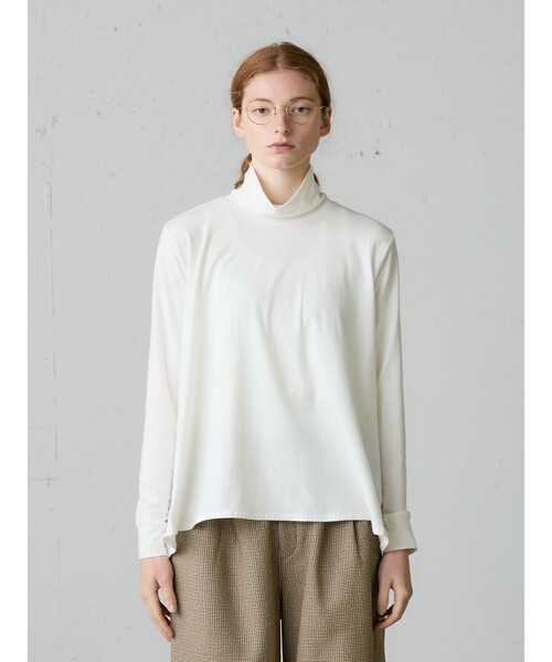 MidiUmi（ミディウミ）の「MidiUmi ハイネックフレアプルオーバー（Tシャツ/カットソー・レディース・ライトグレー/グレー/オフホワイト/ブラック・FREE）」の2枚目の写真