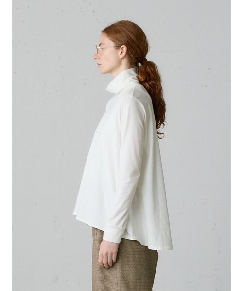 MidiUmi（ミディウミ）の「MidiUmi ハイネックフレアプルオーバー（Tシャツ/カットソー・レディース・ライトグレー/グレー/オフホワイト/ブラック・FREE）」の7枚目の写真