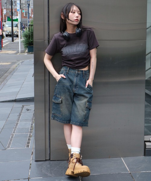 WEGO（ウィゴー）の「WEGO/スプレーロゴドロストちびT（Tシャツ/カットソー・レディース・スミクロ/グレー/レッド・FREE）」の4枚目の写真