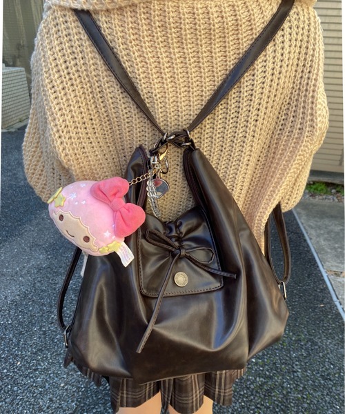 Mejoul（メジュール）の「【累計販売数8200点！／お気に入り33000突破★】【大容量A4サイズ対応】2WAYフェイクレザーリボン リュック ショルダートート（ショルダーバッグ・レディース・ブラウン/ブラック/キャメル・F）」の11枚目の写真