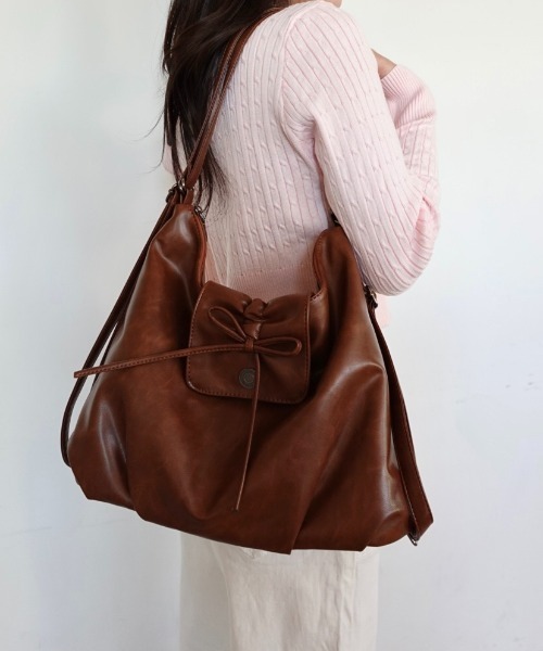 Mejoul（メジュール）の「【累計販売数8200点！／お気に入り33000突破★】【大容量A4サイズ対応】2WAYフェイクレザーリボン リュック ショルダートート（ショルダーバッグ・レディース・ブラウン/ブラック/キャメル・F）」の21枚目の写真