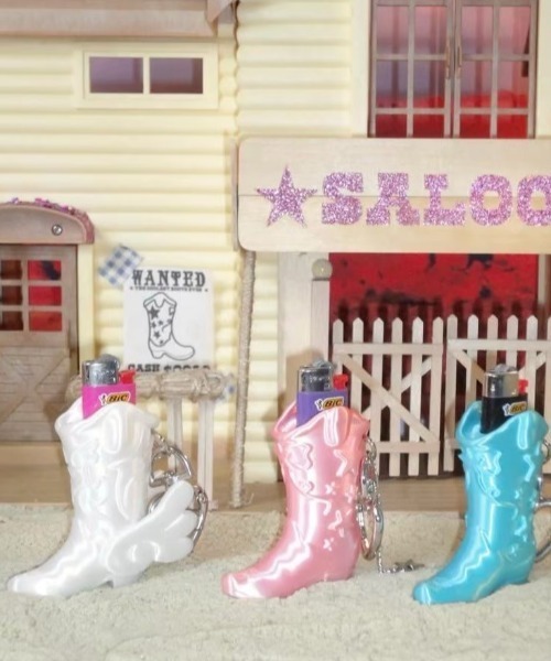 EVERYTHINGS（エブリシングス）の「【EVERYTHINGS】Winged Boots Lighter Hplder / 【エブリシングス】ウィングブーツライターケースキーリング（キーホルダー・レディース・ホワイト・ONE SIZE）」の5枚目の写真