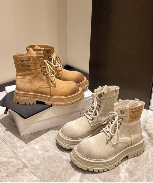 lilful(リルフル)の「サイドパッチ付き 厚底レースアップワークブーツ(ブーツ・レディース・アイボリー/キャメル・M/L)」の21枚目の写真