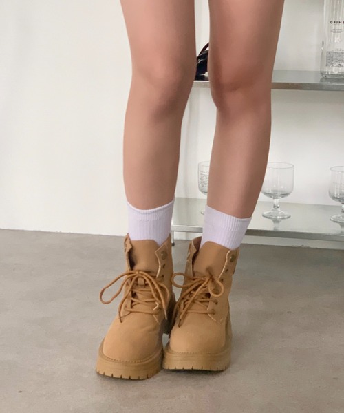 lilful(リルフル)の「サイドパッチ付き 厚底レースアップワークブーツ(ブーツ・レディース・アイボリー/キャメル・M/L)」の16枚目の写真