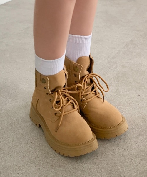 lilful(リルフル)の「サイドパッチ付き 厚底レースアップワークブーツ(ブーツ・レディース・アイボリー/キャメル・M/L)」の13枚目の写真