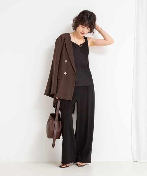 NOLLEY’S Sophi(ノーリーズソフィ)の「トリアセサテン前後2WAYタンクトップ(タンクトップ・レディース・ブラック/オフホワイト・38/40/36)」の4枚目の写真