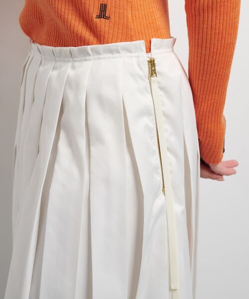 LANVIN en Bleu（ランバンオンブルー）の「LIMONTA East サテンプリーツスカート（スカート・レディース・オフホワイト/ブラウン/ブラック・38/36）」の16枚目の写真