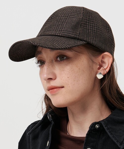 UNITED ARROWS(ユナイテッドアローズ)の「グレンチェック キャップ UV(キャップ・レディース・ダークブラウン・FREE)」の2枚目の写真