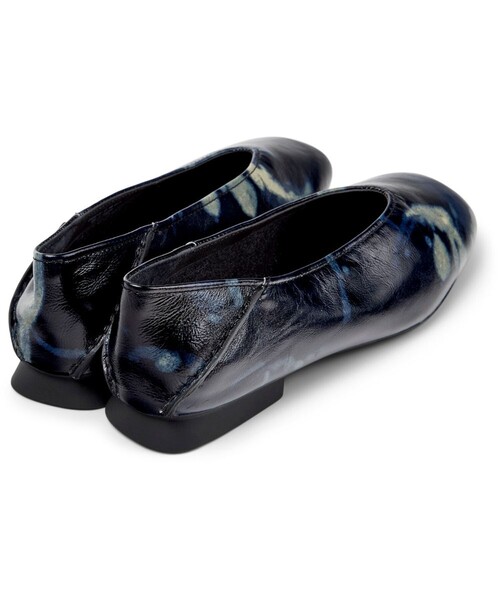 CAMPER（カンペール）の「[カンペール] CASI MYRA / フラットシューズ（パンプス・レディース・ブラック・25.0cm/23.0cm/23.5cm/25.5cm/24.0cm/22.5cm）」の4枚目の写真