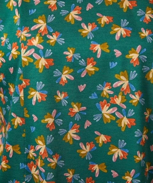 Jocomomola(ホコモモラ)の「Petalo フラワープリントカットソー(Tシャツ/カットソー・レディース・ブラック/グリーン・40)」の10枚目の写真