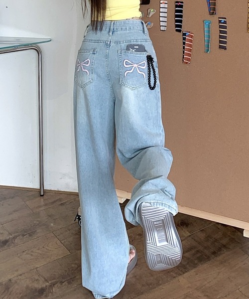 FREE STYLISTS(フリー スタイリスト)の「YUGA_YGMC Ribbon embroidery wide length denim pants(デニムパンツ・レディース・ライトブルー・M/S)」の3枚目の写真