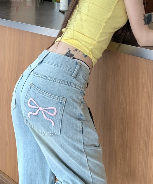 FREE STYLISTS(フリー スタイリスト)の「YUGA_YGMC Ribbon embroidery wide length denim pants(デニムパンツ・レディース・ライトブルー・M/S)」の7枚目の写真