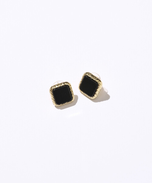 Firsthand（ファーストハンド）の「Firsthand/ファーストハンド スクエアプレート ピアス / 両耳用（ピアス（両耳用）・レディース・ゴールド・ONE SIZE）」の2枚目の写真