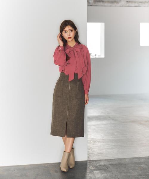 index（インデックス）の「アシンメトリーレイヤードボウタイブラウス【洗濯機OK/イージーアイロン/防シワ】《XS～3L》（シャツ/ブラウス・レディース・オフホワイト/ブラック系1/ブラック系/アイボリー系7/ピンク系/サックスブルー・44/40/42/34/36/38）」の8枚目の写真