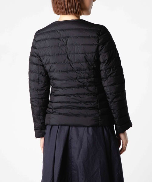 TATRAS（タトラス）の「TATRAS NOKO DOWN JACKET タトラス ノコ ライトダウンジャケット（ダウンジャケット/コート・レディース・ブラック/ネイビー/アイボリー・4/3/2/5/1）」の10枚目の写真