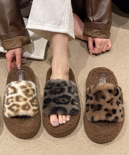 Ritzy(リッツィー)の「モコモコ ヒョウ柄フリース厚底サンダル(サンダル・レディース・ベージュ/チャコール/モカ・24/25/24.5/23.5/23)」の22枚目の写真