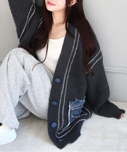 CECIL McBEE(セシルマクビー)の「デニムポケットライン入りリブニットBIGカーディガン(カーディガン/ボレロ・レディース・チャコールグレー/アイボリー・MEDIUM)」の10枚目の写真