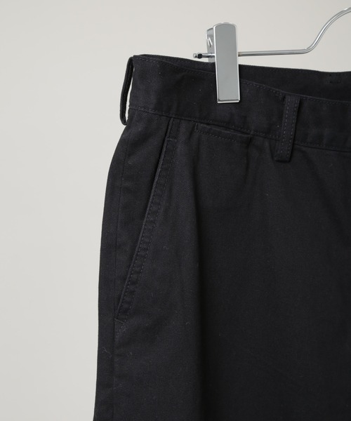 NANO universe（ナノユニバース）の「｢HOTEL PALACE｣ ワイドストレートチノパンツ（チノパンツ・メンズ・ベージュ/ブラック・L/M）」の7枚目の写真