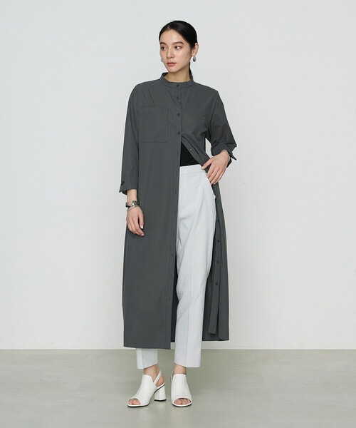 Gabardine K.T（ギャバジンケーティー）の「ストレッチタフタ シャツドレス（ワンピース・レディース・ネイビー/チャコール・9号）」の7枚目の写真