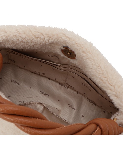 Guess（ゲス）の「SHAIDA Top Handle Crossbody ショルダーバッグ  （ショルダーバッグ・レディース・キャメル・ONE SIZE）」の13枚目の写真