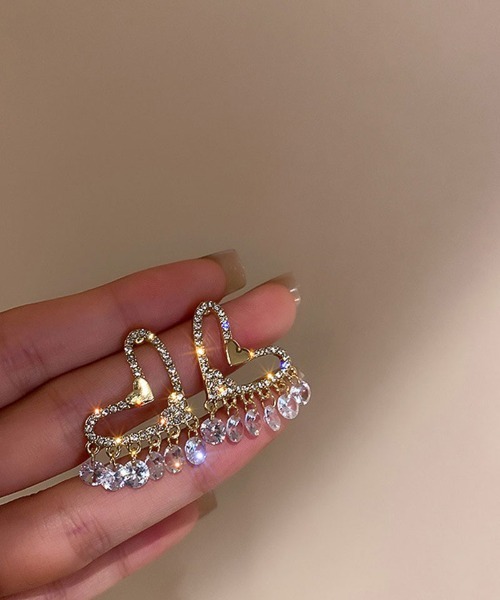 shoppinggo（ショッピングゴー）の「ピアス ハート 揺れる キラキラ ビジューピアス ロングピアス ゴールド フープピアス（ピアス（両耳用）・レディース・ゴールド・FREE）」の7枚目の写真