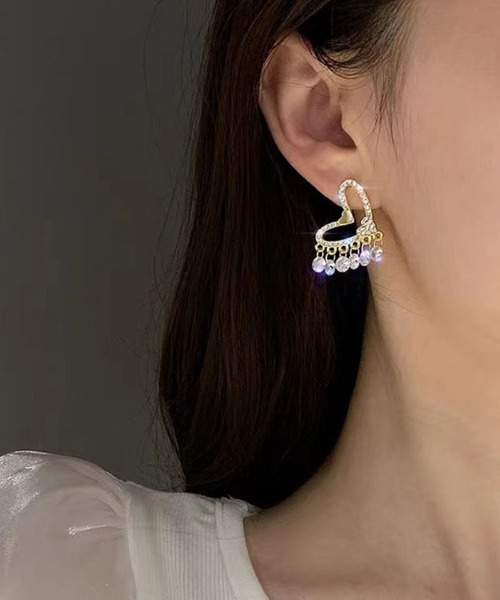 shoppinggo（ショッピングゴー）の「ピアス ハート 揺れる キラキラ ビジューピアス ロングピアス ゴールド フープピアス（ピアス（両耳用）・レディース・ゴールド・FREE）」の4枚目の写真