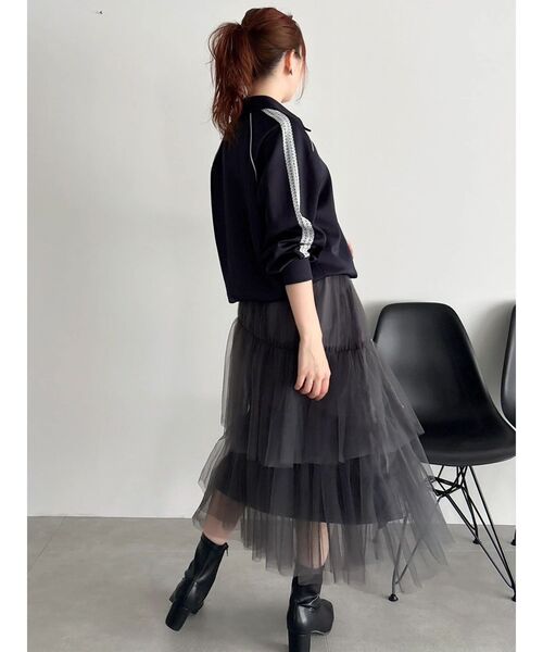 dazzlin（ダズリン）の「【FILA別注】アシメチュールティアードスカート（スカート・レディース・アイボリー/グレー/チャコールグレー・FREE）」の4枚目の写真