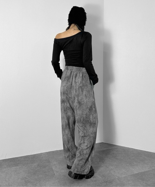LVEU.(ラブユ.)の「【LVEU.】ウォッシュプリントロングパンツ / ボトムス パンツ スウェット ウォッシュ プリント ワイド ルーズ ブラック ベージュ グレー ZOZOTOWN限定(スウェットパンツ・レディース・グレー/ブラック/ベージュ・FREE)」の17枚目の写真