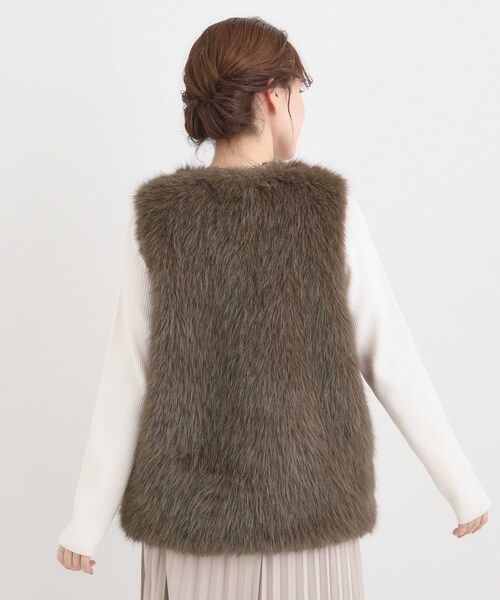 Cutie Blonde（キューティーブロンド）の「ふわふわフェイクファーベスト（ベスト・レディース・オフホワイト/キャメル/ブラウン系その他・00）」の5枚目の写真