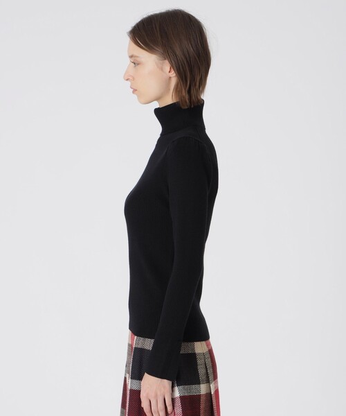 BLUE LABEL CRESTBRIDGE（ブルーレーベルクレストブリッジ）の「【ウォッシャブル】ウォッシャブルウールタートルネックプルオーバー（ニット/セーター・レディース・ブラック/オフホワイト/レッド系その他・38）」の10枚目の写真