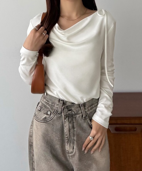 callautia（カラウティア）の「薄手2way肩リボンドレープトップス（Tシャツ/カットソー・レディース・ブラック/杢グレー/クリーム/チャコール/ホワイト・SMALL/MEDIUM/LARGE/X-LARGE）」の2枚目の写真