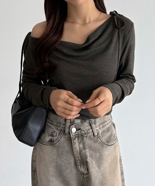 callautia（カラウティア）の「薄手2way肩リボンドレープトップス（Tシャツ/カットソー・レディース・ブラック/杢グレー/クリーム/チャコール/ホワイト・SMALL/MEDIUM/LARGE/X-LARGE）」の17枚目の写真