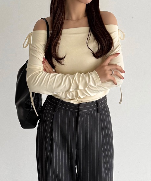 callautia（カラウティア）の「薄手2way肩リボンドレープトップス（Tシャツ/カットソー・レディース・ブラック/杢グレー/クリーム/チャコール/ホワイト・SMALL/MEDIUM/LARGE/X-LARGE）」の7枚目の写真