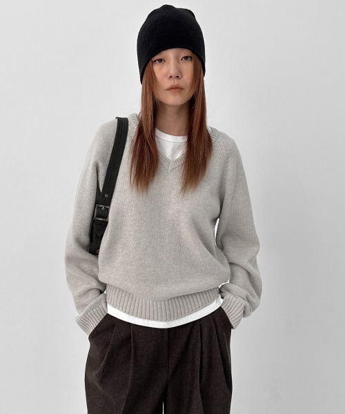 BLACKUP（ブラックアップ）の「[MADE] ステンヌルーズフィットVネックウール混ニット（ニット/セーター・レディース・チャコール/グレイッシュベージュ/カーキ・FREE）」の19枚目の写真