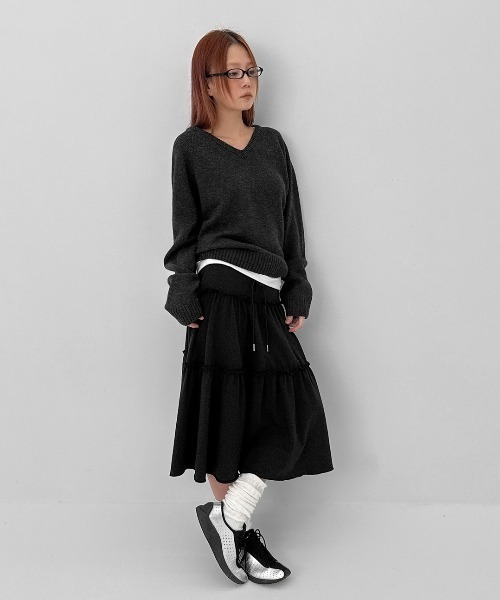 BLACKUP（ブラックアップ）の「[MADE] ステンヌルーズフィットVネックウール混ニット（ニット/セーター・レディース・チャコール/グレイッシュベージュ/カーキ・FREE）」の18枚目の写真