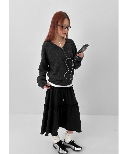 BLACKUP（ブラックアップ）の「[MADE] ステンヌルーズフィットVネックウール混ニット（ニット/セーター・レディース・チャコール/グレイッシュベージュ/カーキ・FREE）」の17枚目の写真