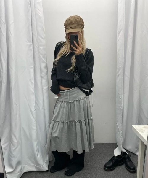 BLACKUP（ブラックアップ）の「[MADE] ステンヌルーズフィットVネックウール混ニット（ニット/セーター・レディース・チャコール/グレイッシュベージュ/カーキ・FREE）」の11枚目の写真